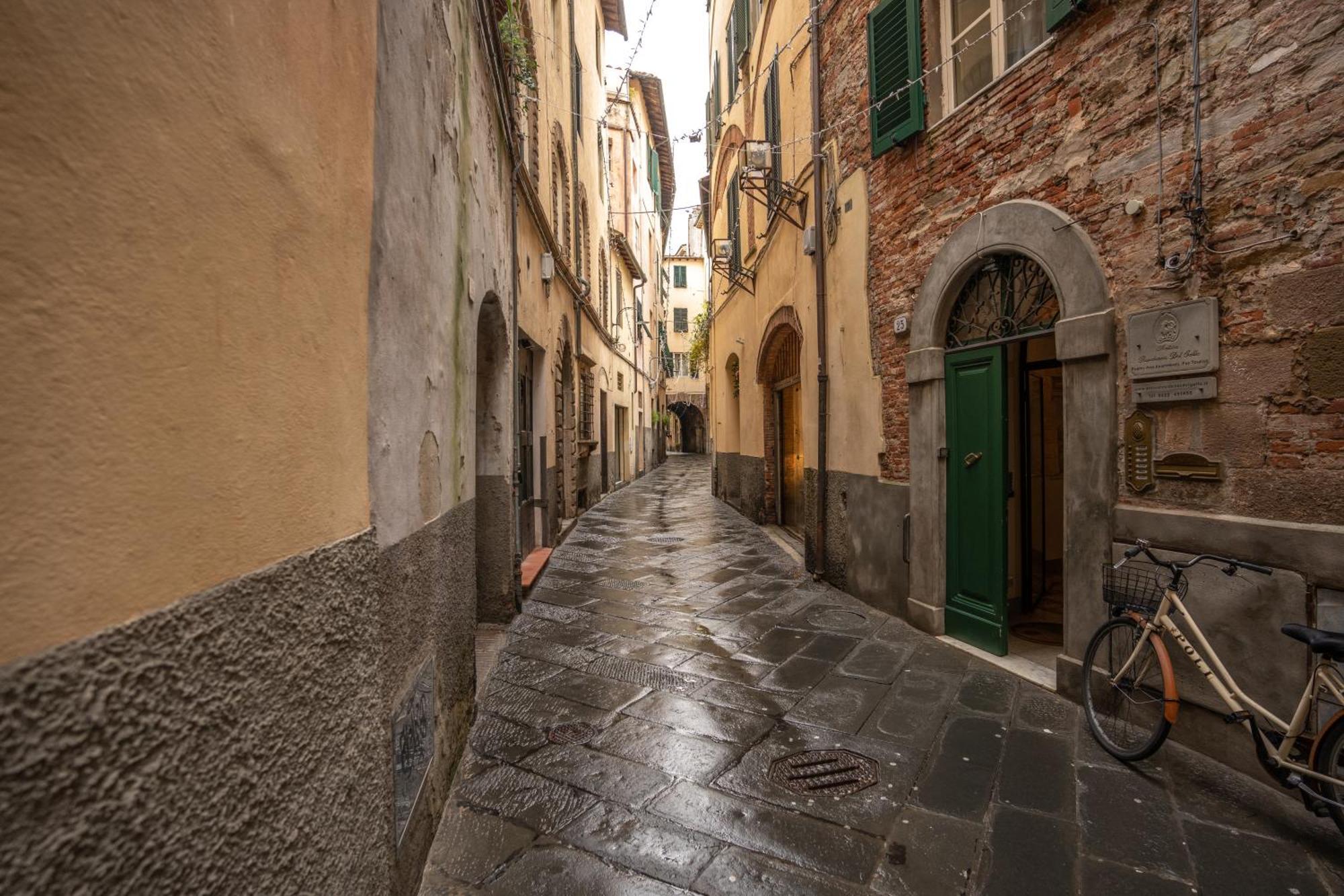 Il Gallo - Charming Apartment In Lucca Heart Exteriör bild