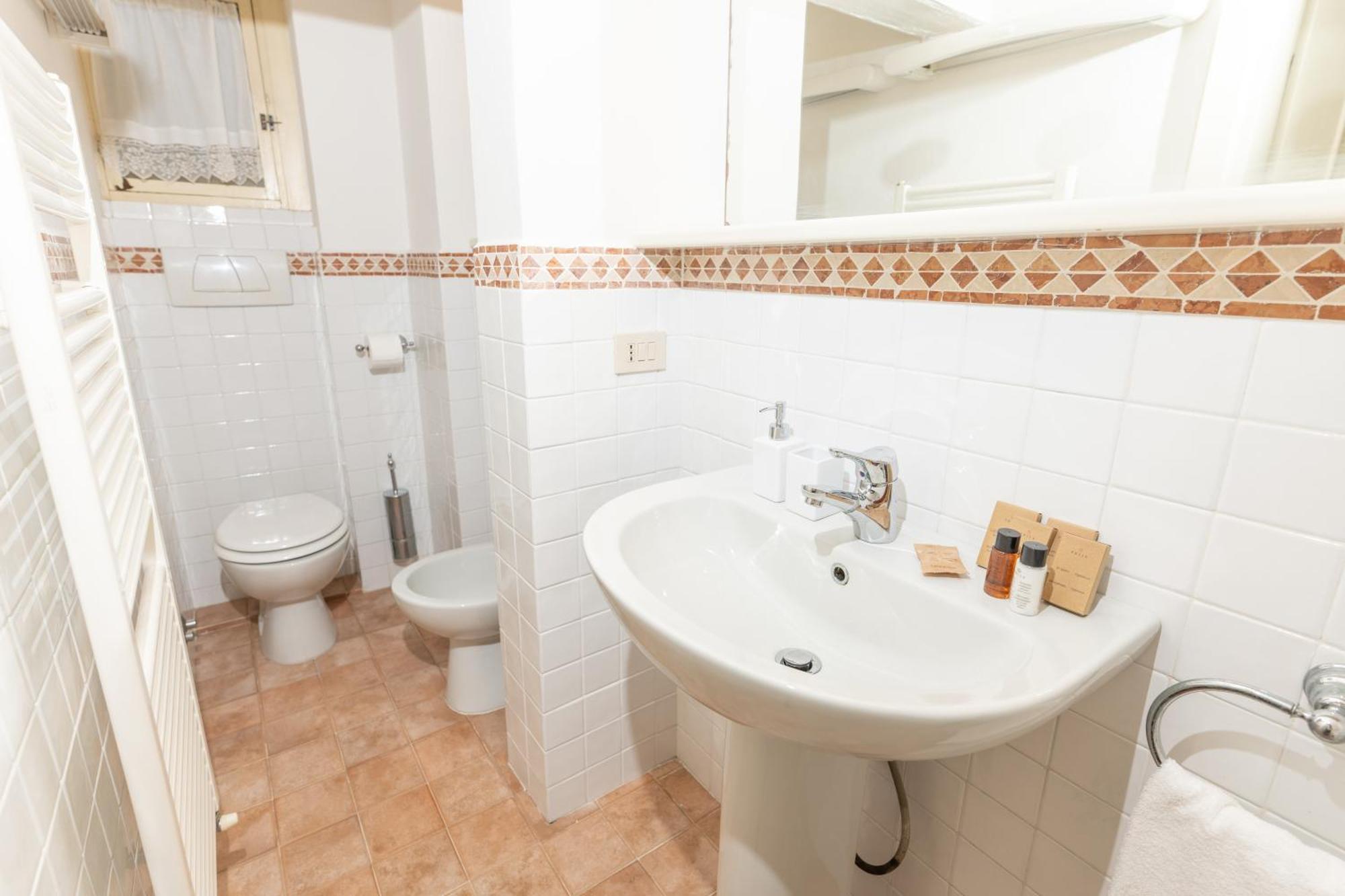 Il Gallo - Charming Apartment In Lucca Heart Exteriör bild